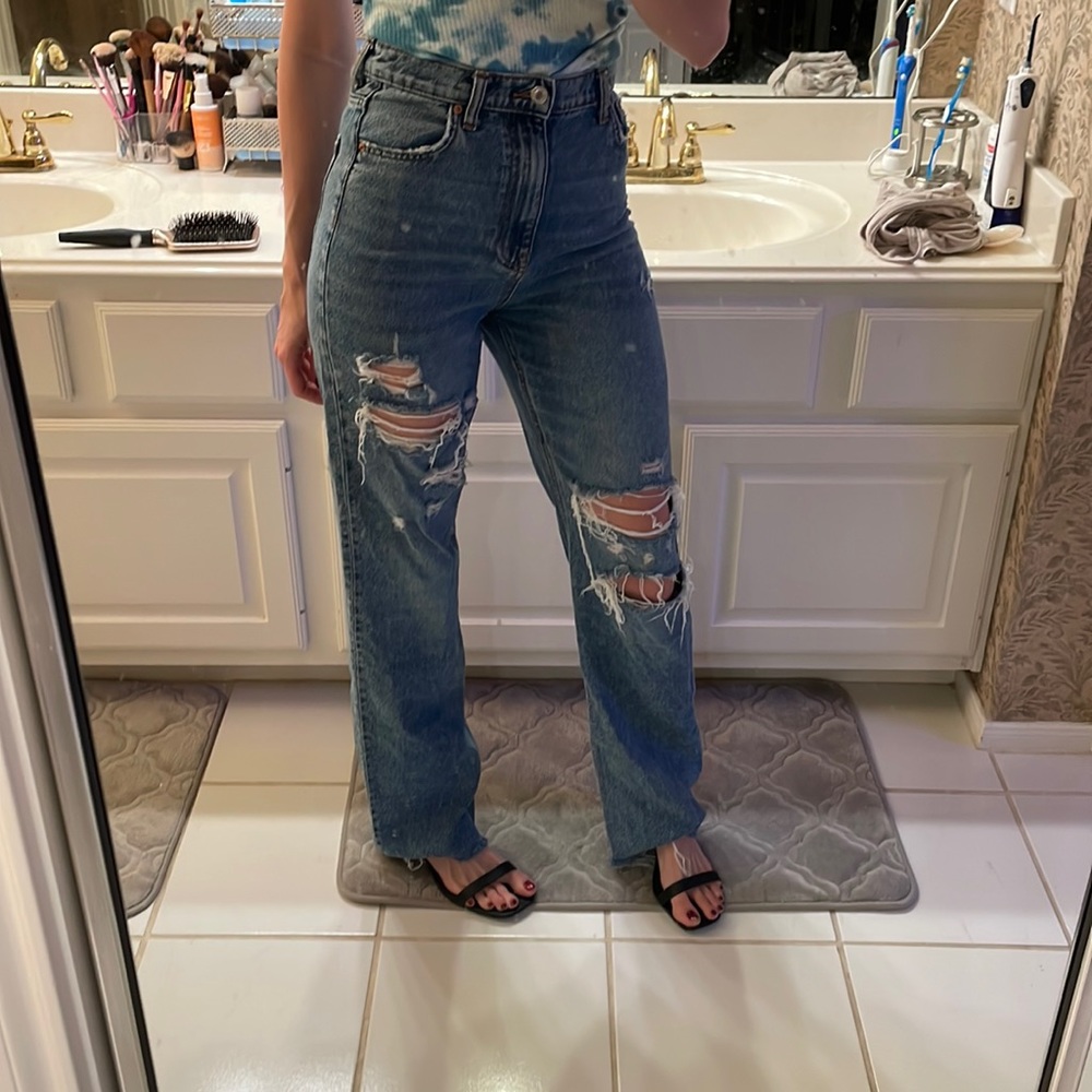90s distressed Zara jeans